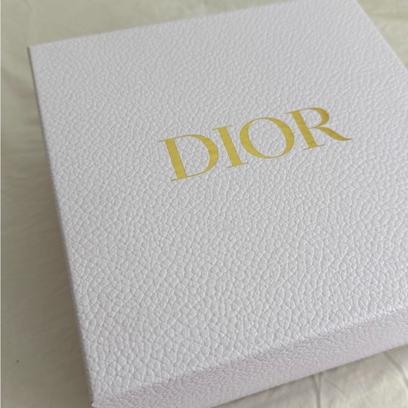 Dior White Empty Gift Box with ribbon - Picture 2 of 7